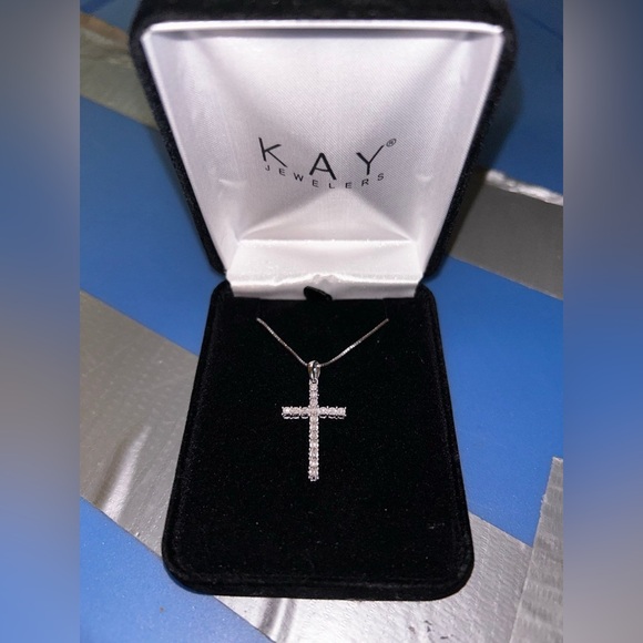 Diamond Cross Necklace 1/15 ct tw Round-cut Sterling Silver - Picture 1 of 2